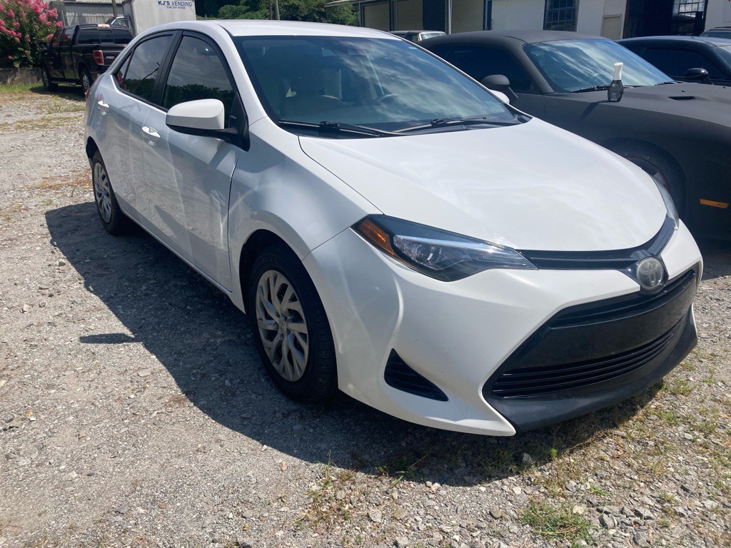 2017 Toyota Corolla Image 3