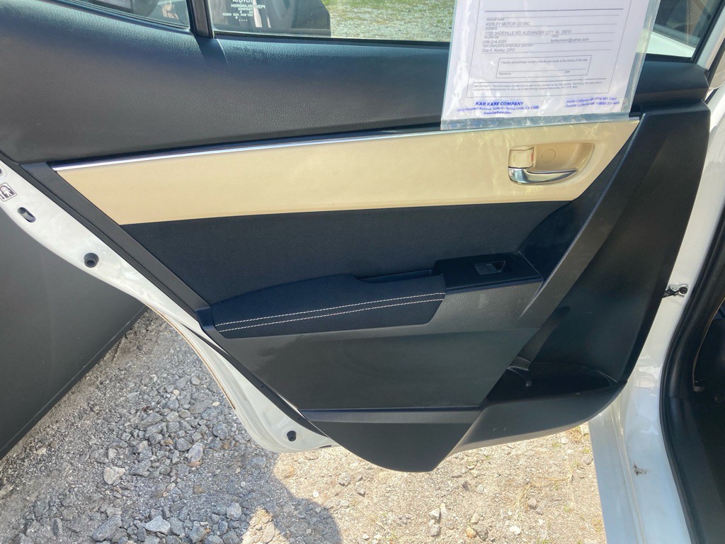 2017 Toyota Corolla Image 17