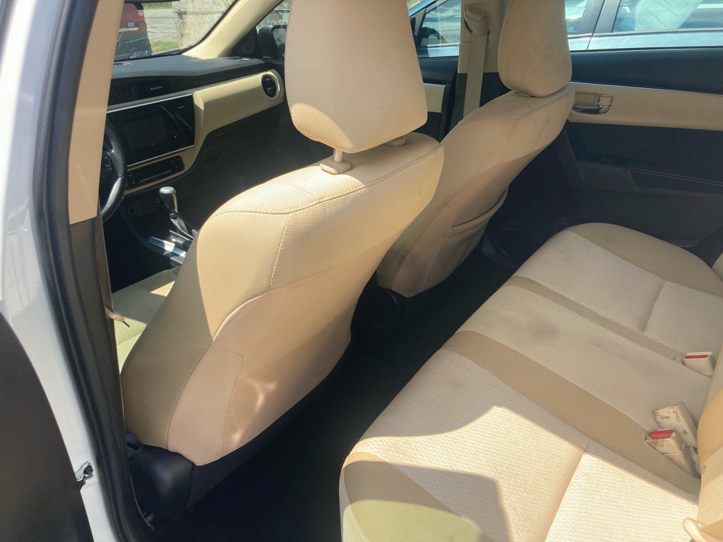 2017 Toyota Corolla Image 18