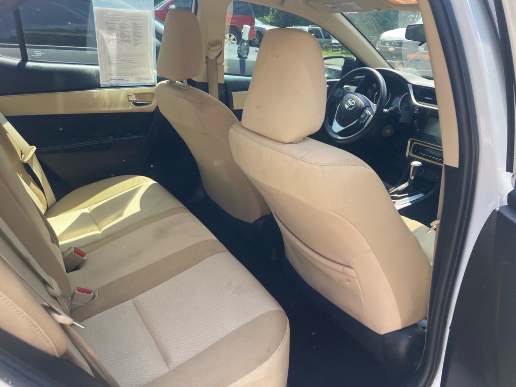 2017 Toyota Corolla Image 21