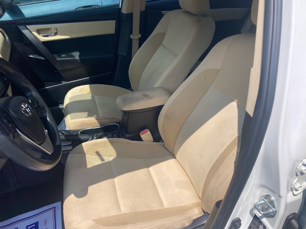 2017 Toyota Corolla Image 28