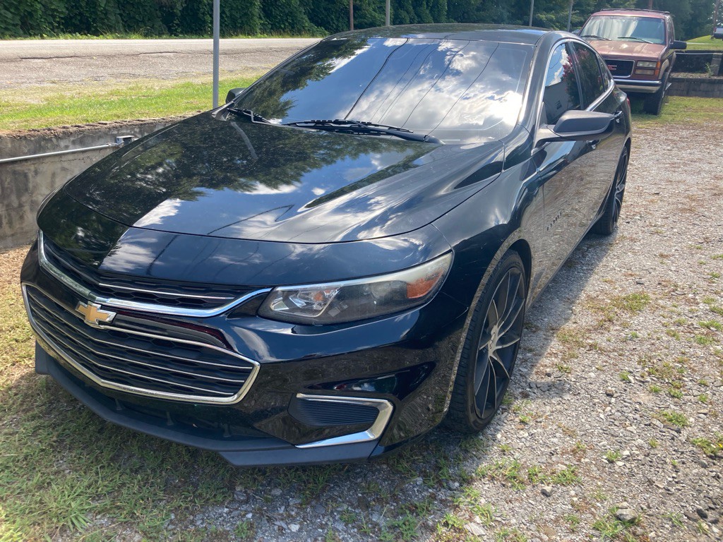 2017 Chevrolet Malibu Image 1