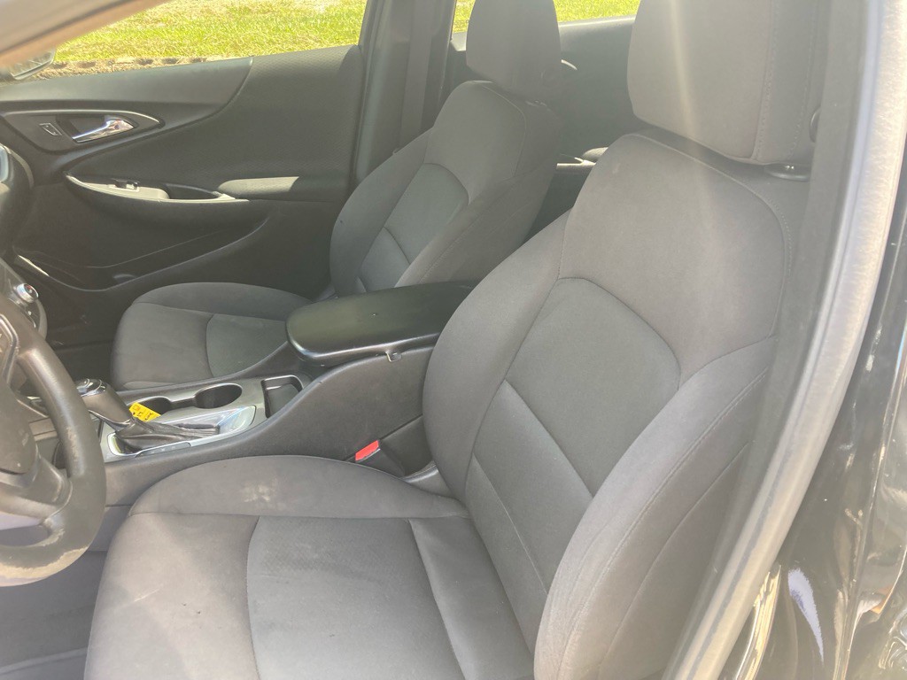 2017 Chevrolet Malibu Image 28