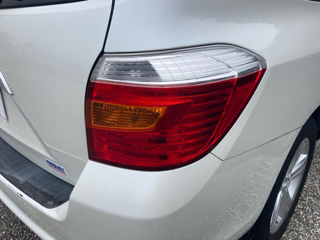 2010 Toyota Highlander Image 14