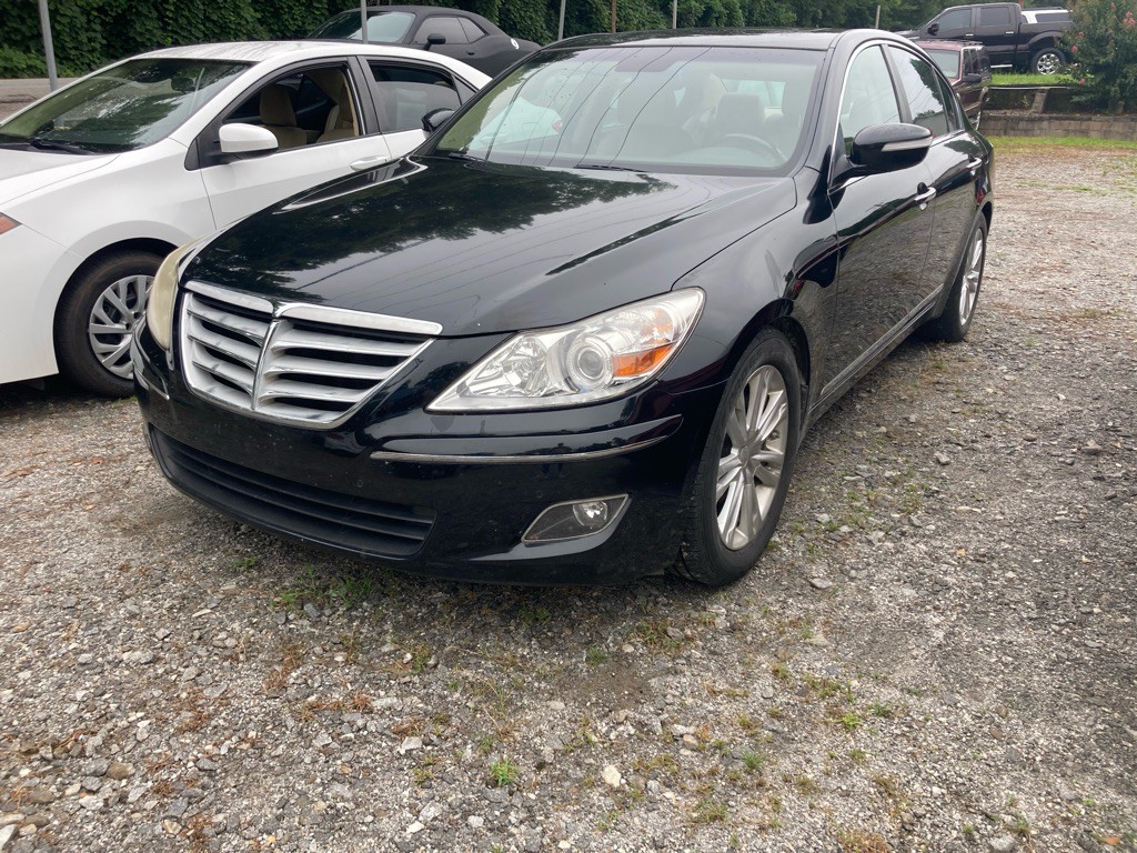 2009 Hyundai Genesis Image 1