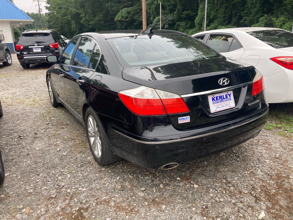 2009 Hyundai Genesis Image 7