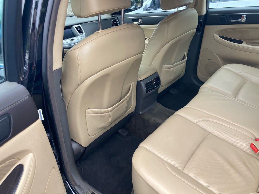 2009 Hyundai Genesis Image 20