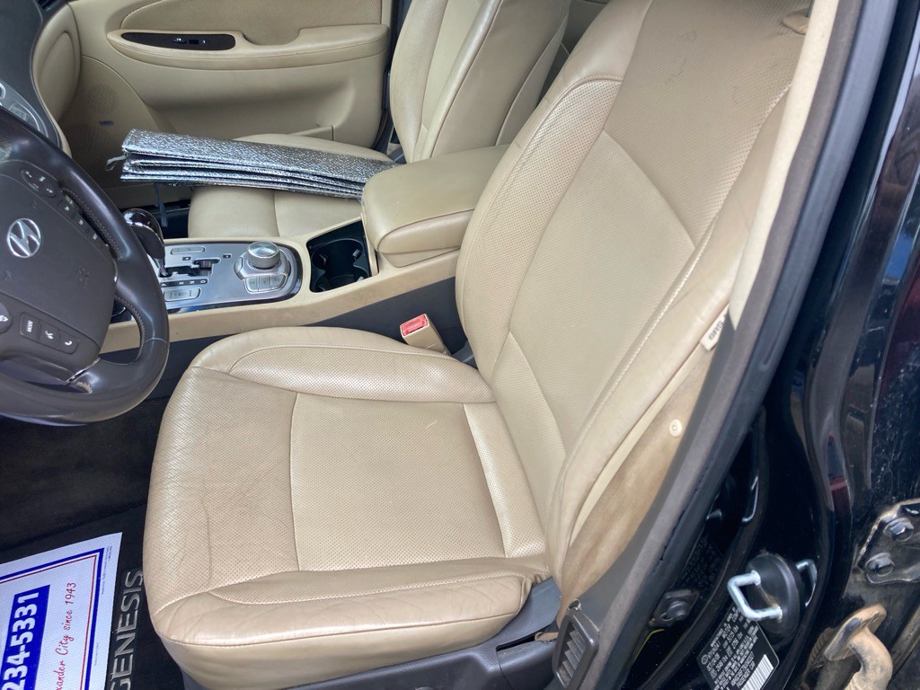 2009 Hyundai Genesis Image 30