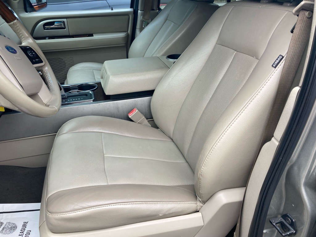 2008 Ford Expedition Image 30