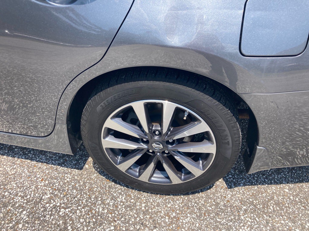 2017 Nissan Altima Image 7