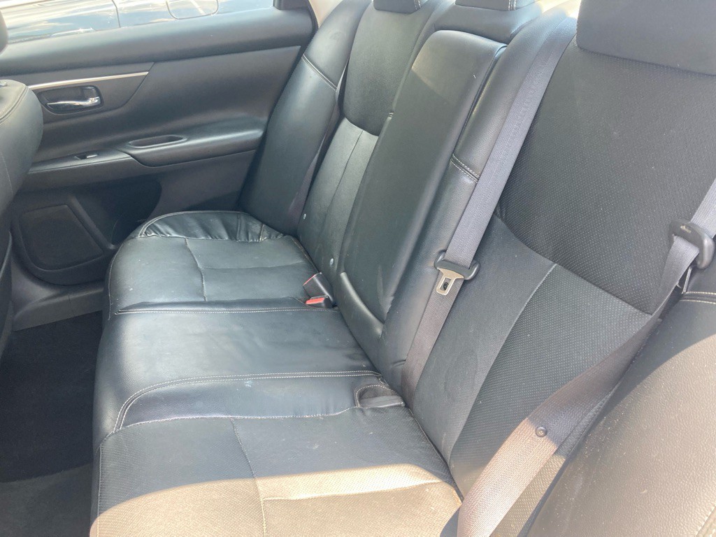 2017 Nissan Altima Image 19