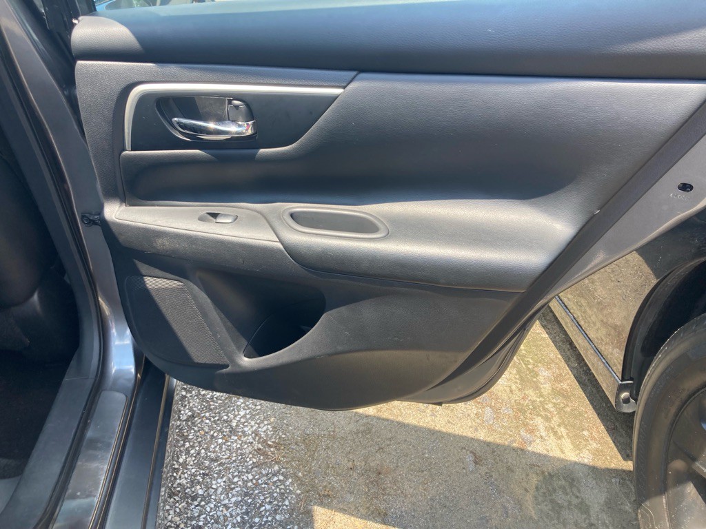 2017 Nissan Altima Image 20