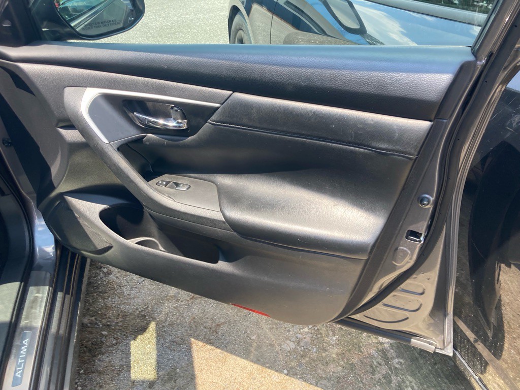 2017 Nissan Altima Image 23