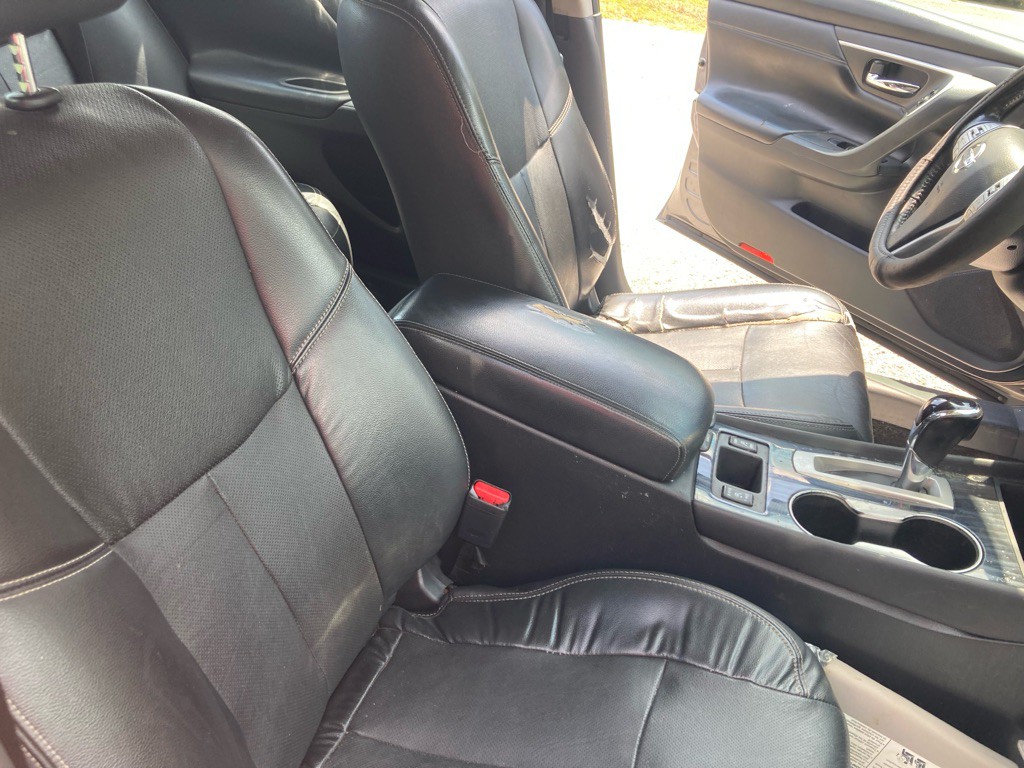 2017 Nissan Altima Image 25