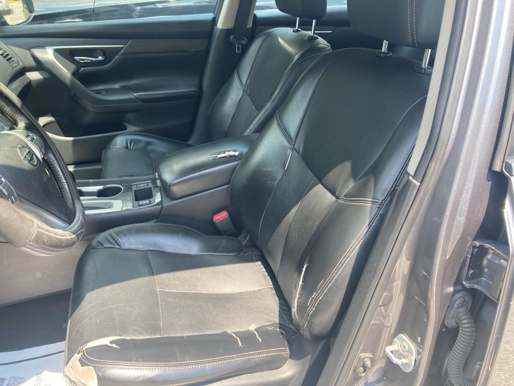 2017 Nissan Altima Image 28