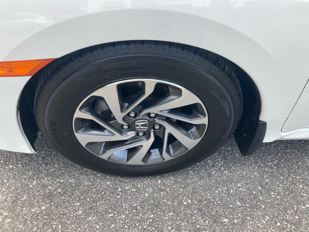 2018 Honda Civic Image 8