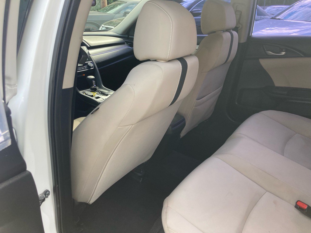 2018 Honda Civic Image 19