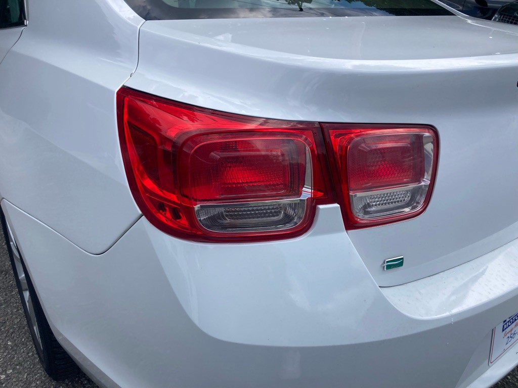 2015 Chevrolet Malibu Image 17