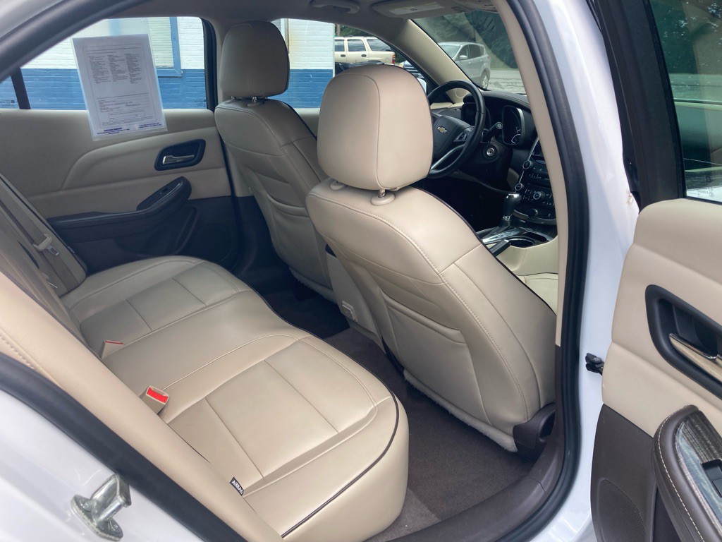 2015 Chevrolet Malibu Image 22