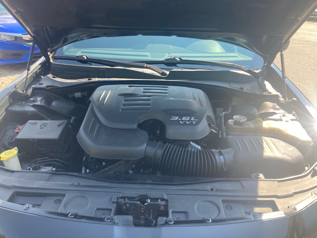 2019 Chrysler 300 Image 9