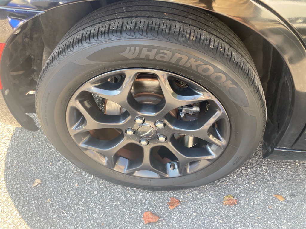 2019 Chrysler 300 Image 12