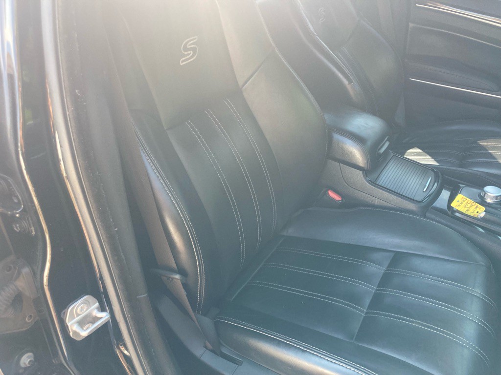 2019 Chrysler 300 Image 27