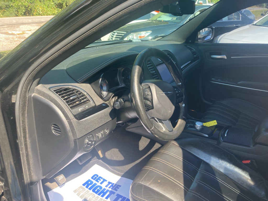 2019 Chrysler 300 Image 29