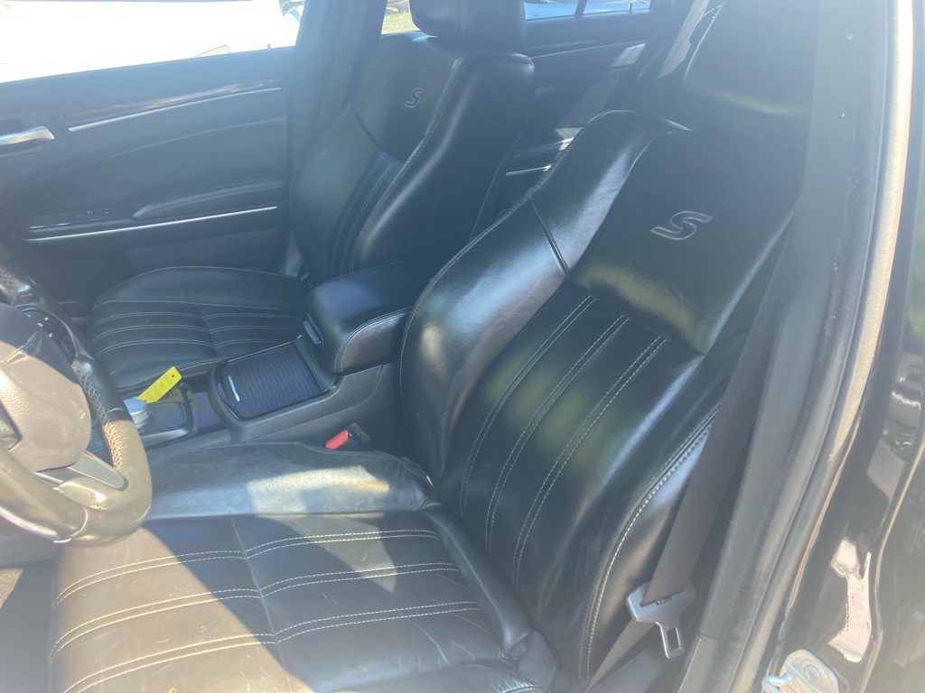2019 Chrysler 300 Image 30