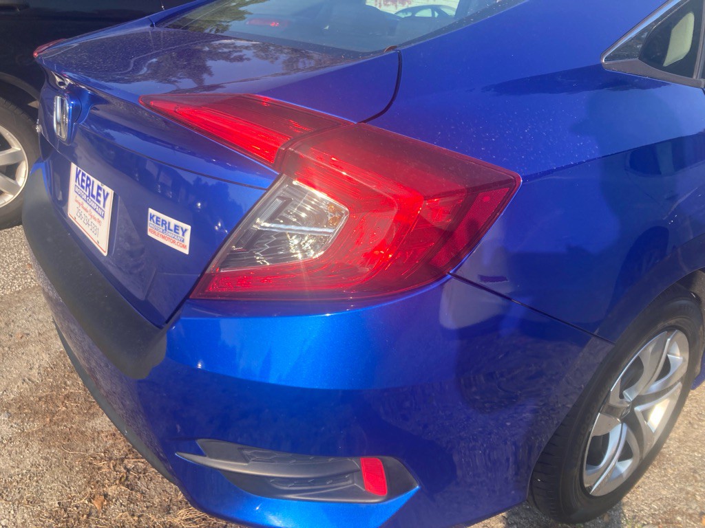 2018 Honda Civic Image 16
