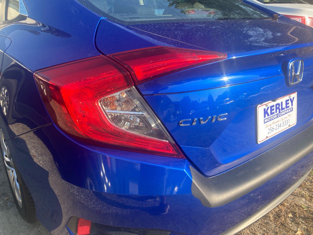 2018 Honda Civic Image 17