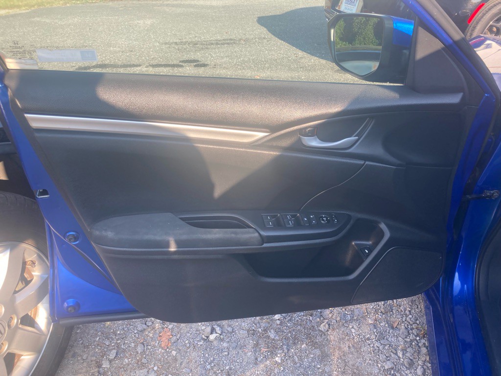 2018 Honda Civic Image 30
