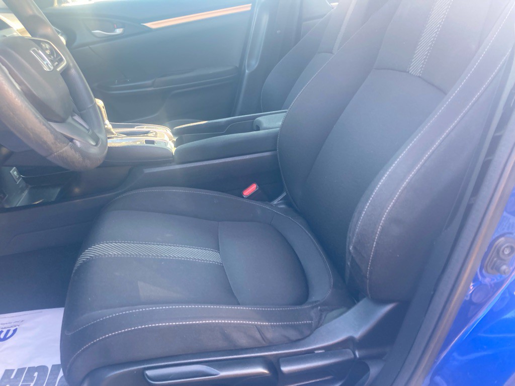 2018 Honda Civic Image 32