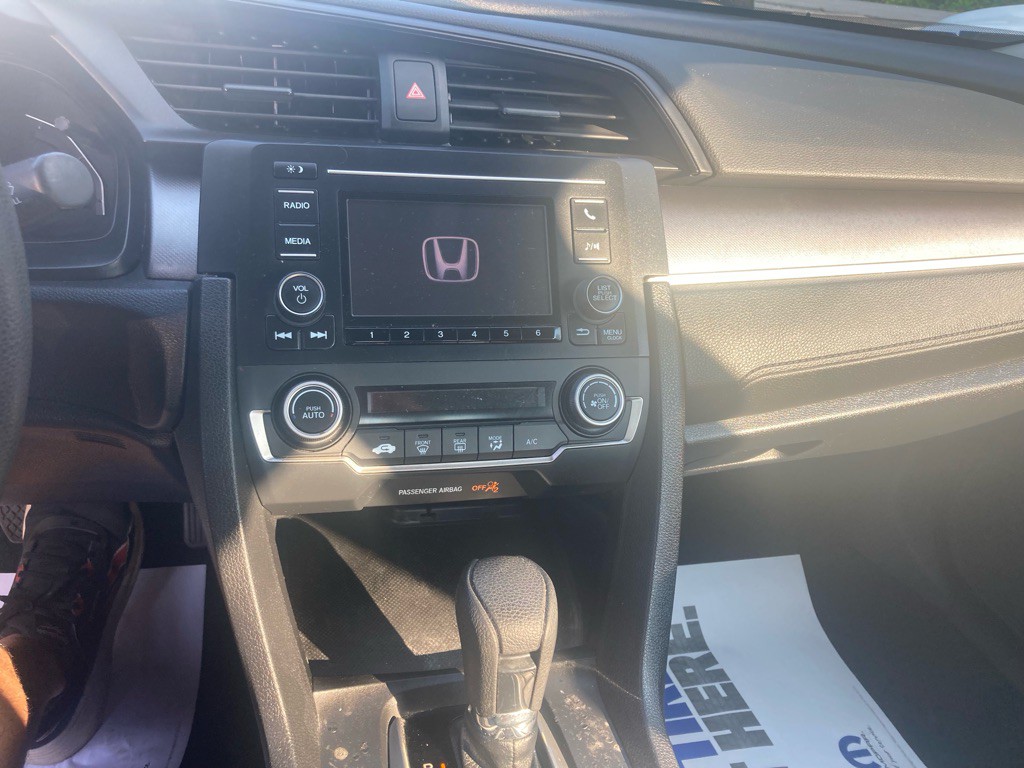 2018 Honda Civic Image 33