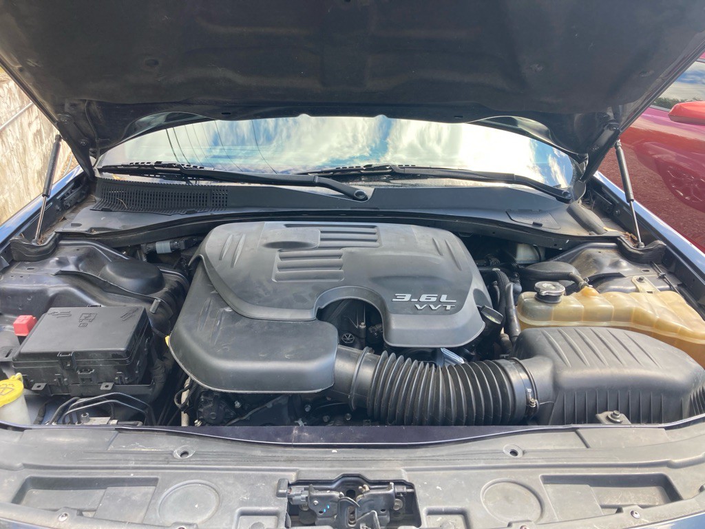 2016 Chrysler 300 Image 10