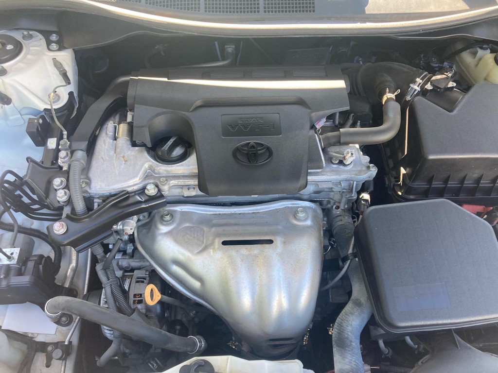 2017 Toyota Camry Image 12