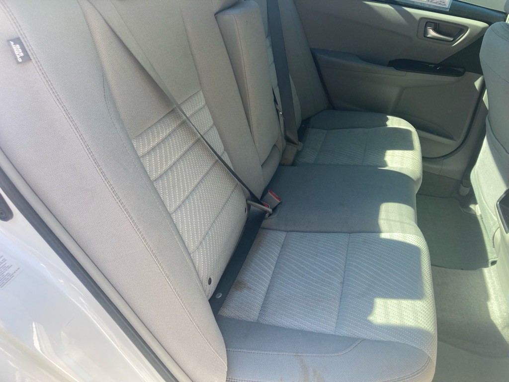 2017 Toyota Camry Image 27