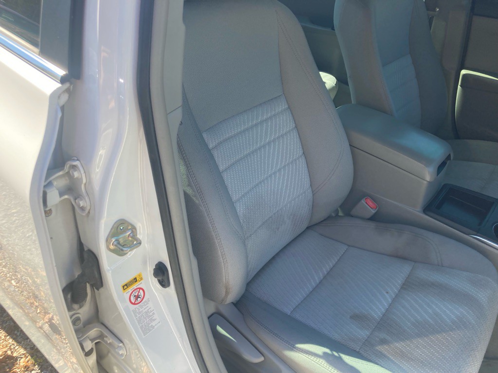 2017 Toyota Camry Image 31