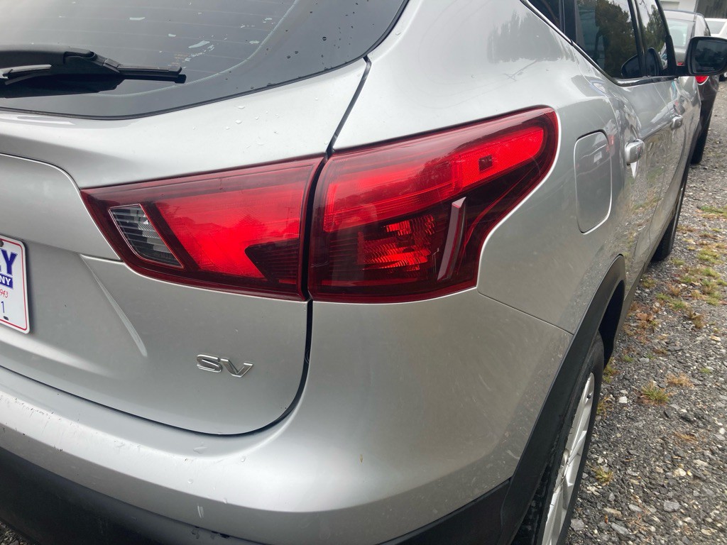 2019 Nissan Rogue Image 16