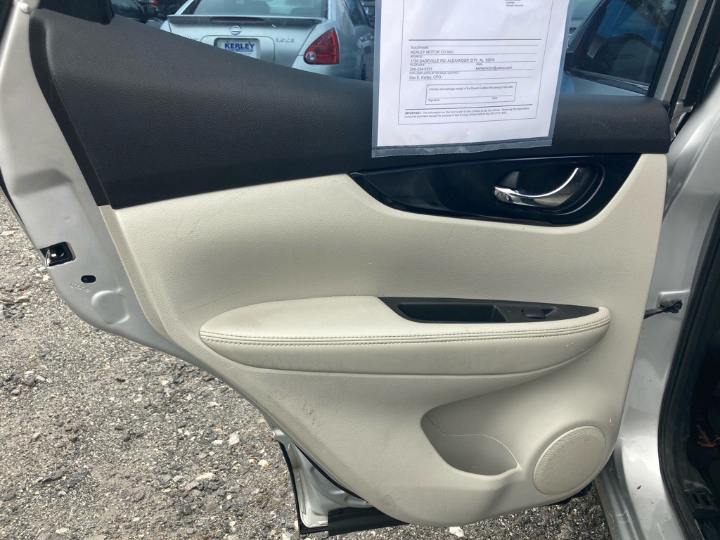 2019 Nissan Rogue Image 20