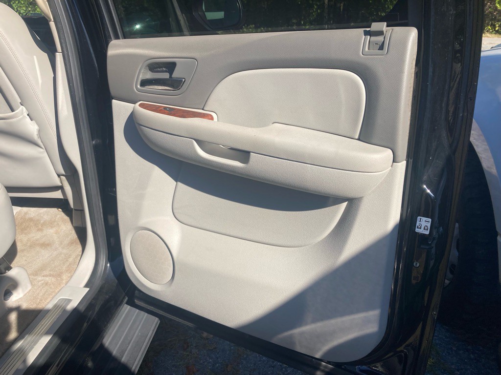 2008 Chevrolet Avalanche Image 16