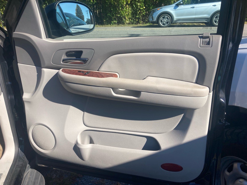 2008 Chevrolet Avalanche Image 19