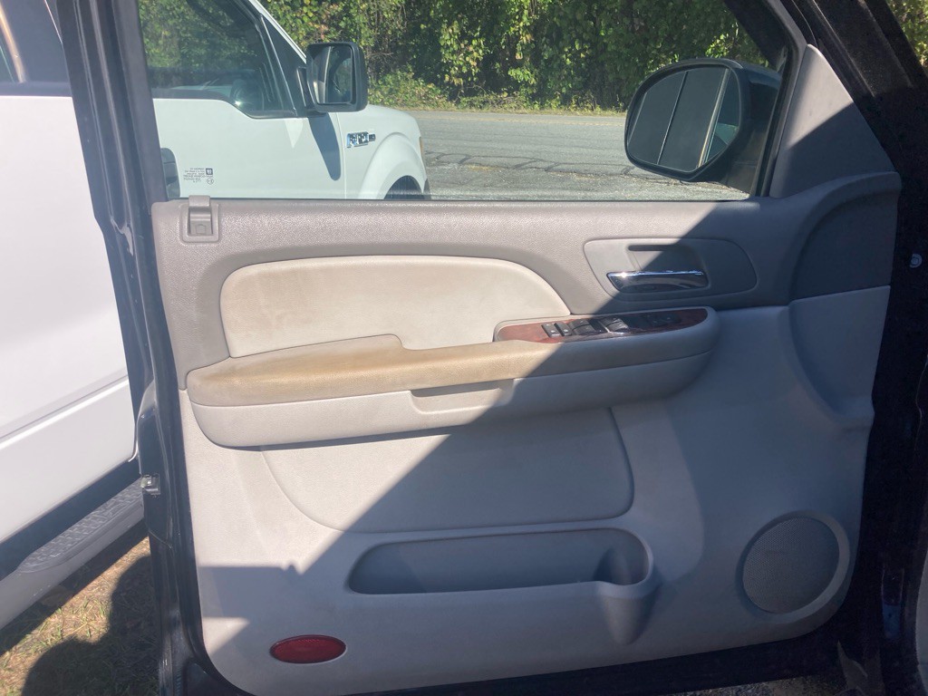 2008 Chevrolet Avalanche Image 22