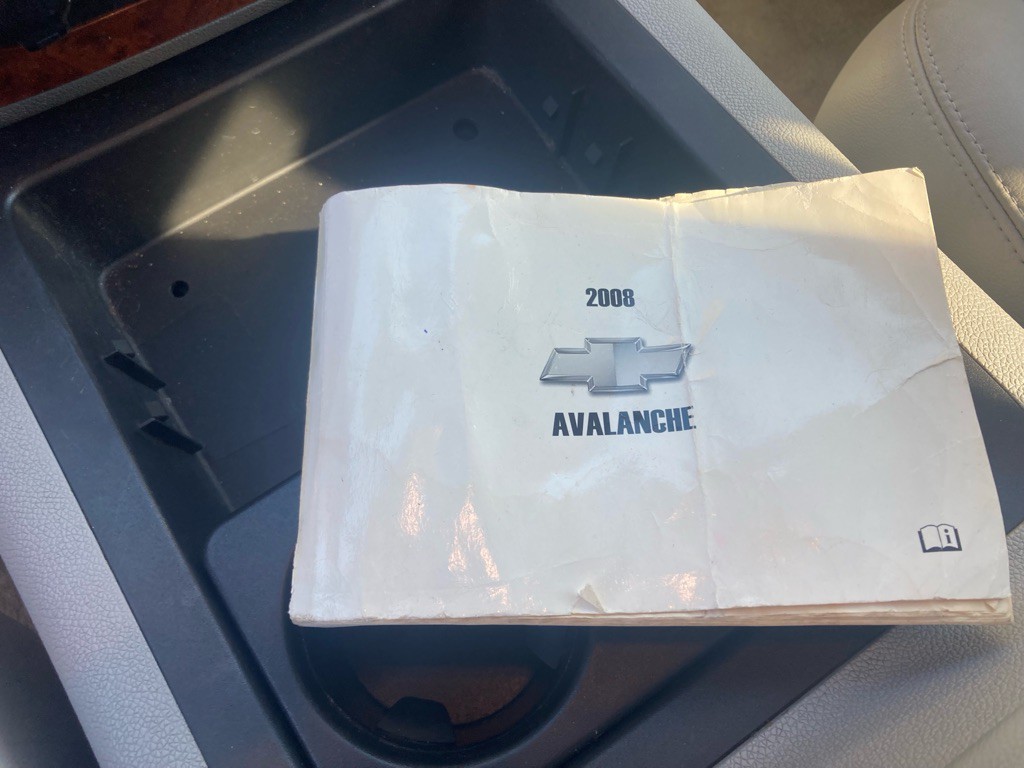 2008 Chevrolet Avalanche Image 27
