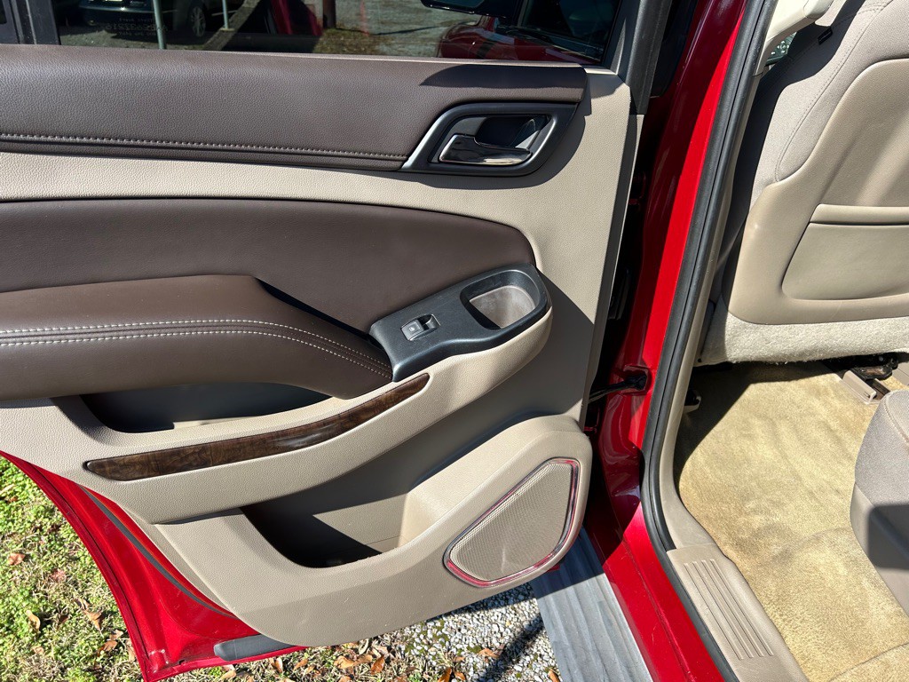 2015 Chevrolet Tahoe Image 16