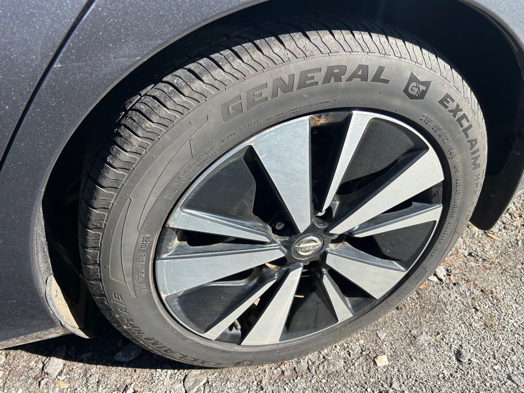 2019 Nissan Altima Image 7