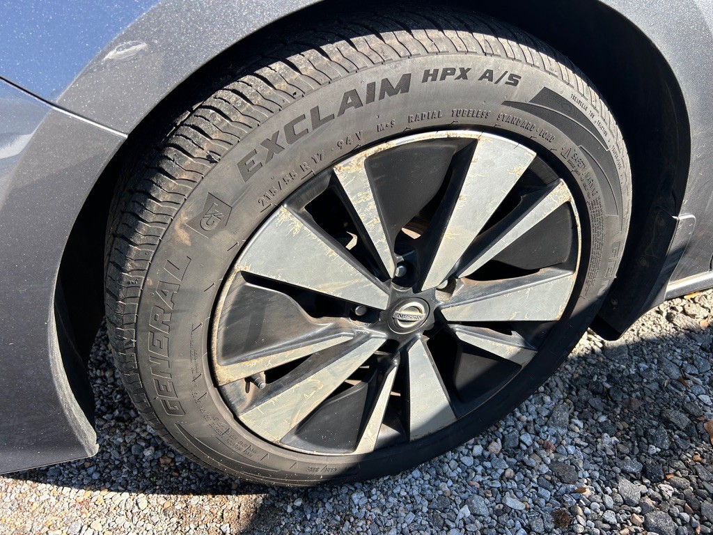 2019 Nissan Altima Image 8