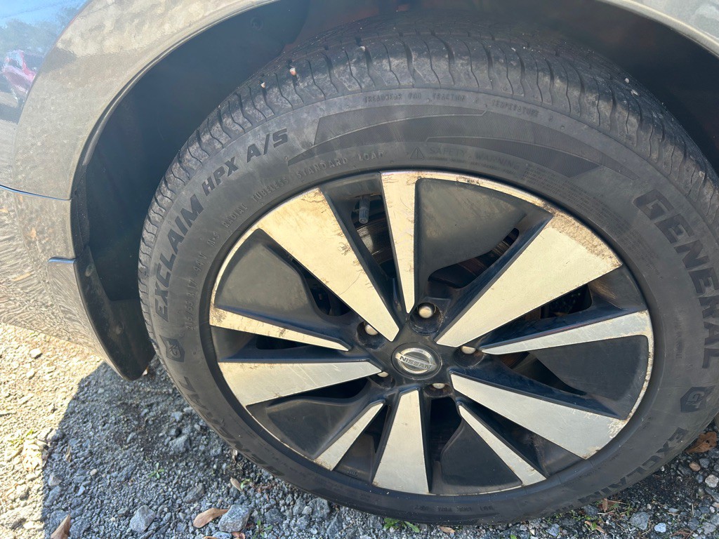 2019 Nissan Altima Image 10