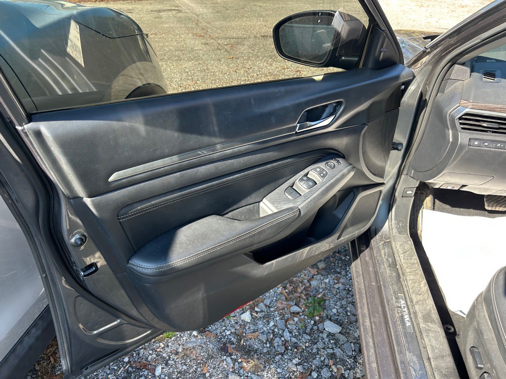 2019 Nissan Altima Image 13