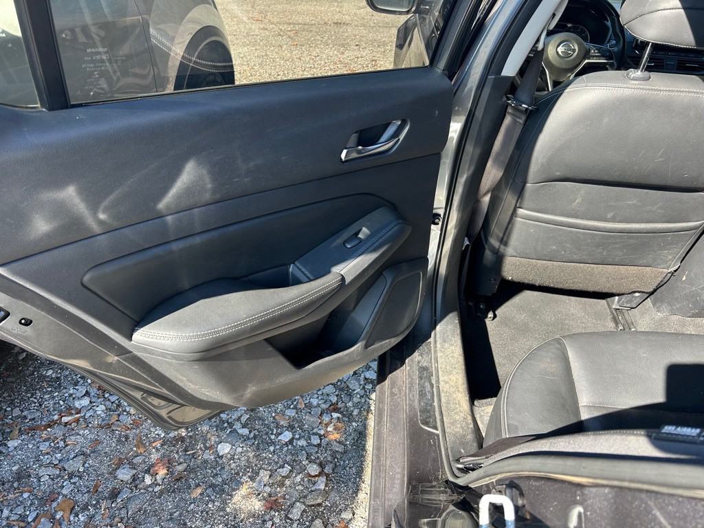 2019 Nissan Altima Image 15