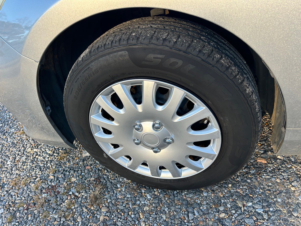 2016 Toyota Camry Image 10